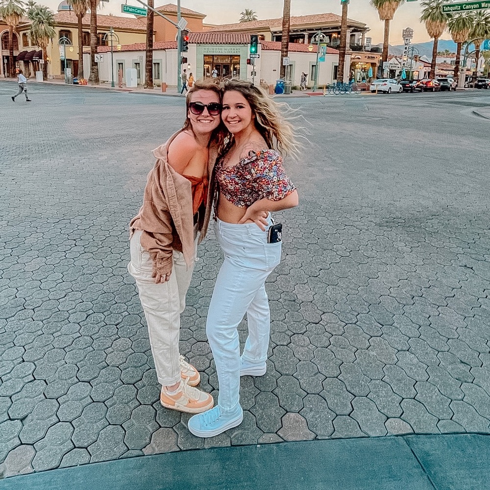 American Eagle Tomgirl Jeans